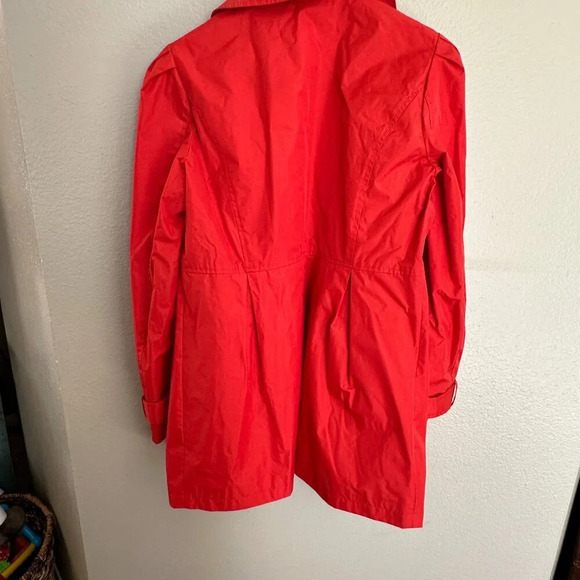 Vintage Steve Madden Red Raincoat Size Medium No holes or stains in good conditi - Picture 5 of 11